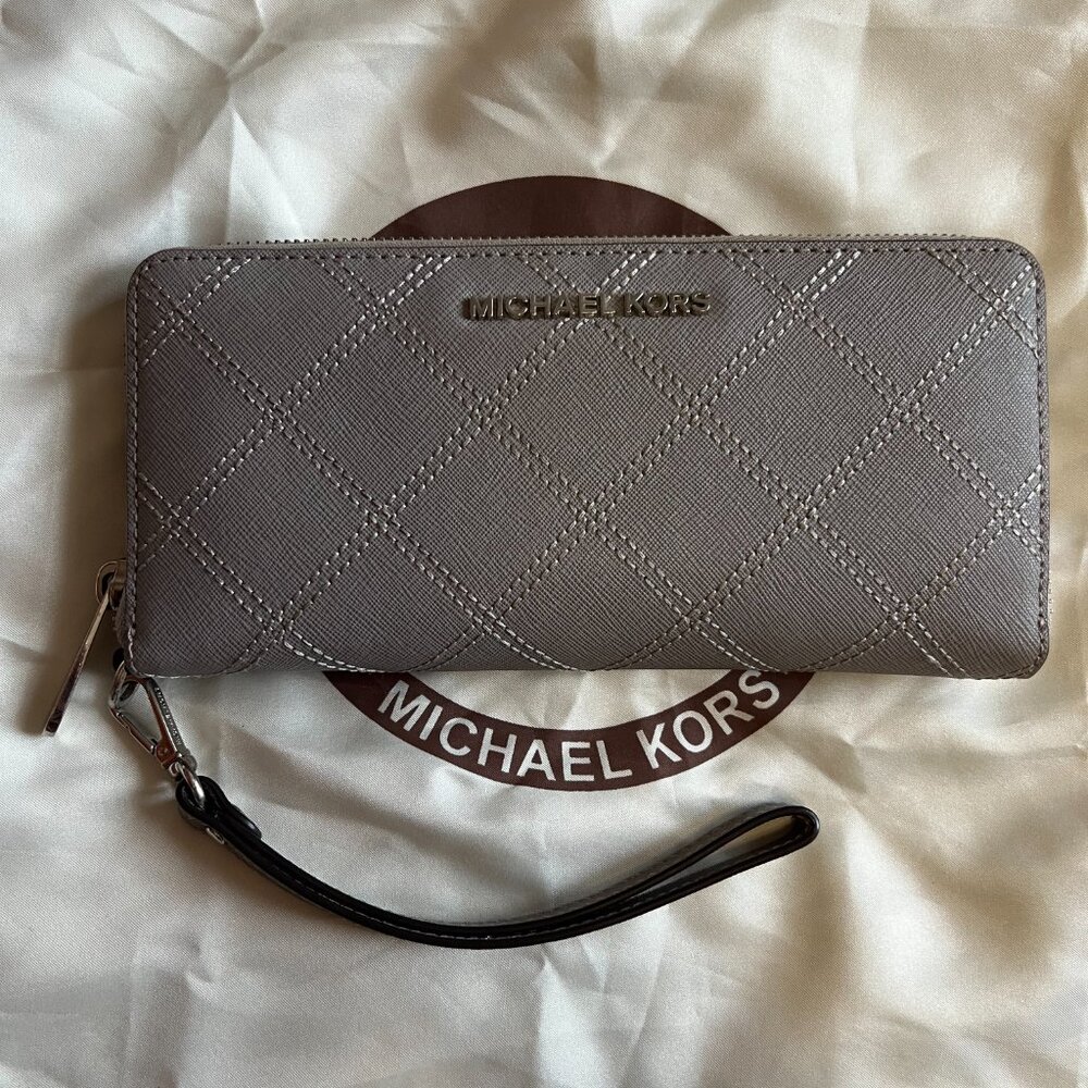 Michael Kors Leather Jet Set Continental Travel Wallet Wristlet Pearl Grey